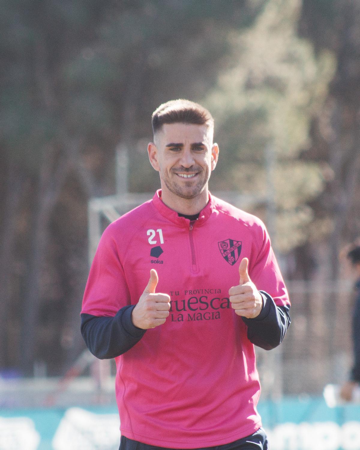 Dani Ojeda hace una señal optimista tras el entrenamiento de este sábado.