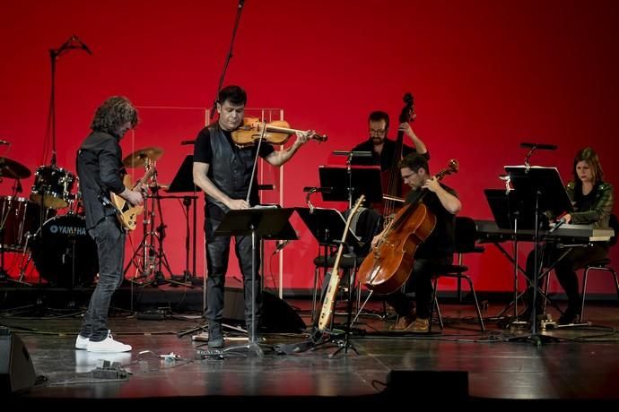 20-04-19 GENTE Y CULTURA. AUDITORIO ALFREDO KRAUS. LAS PALMAS DE GRAN CANARIA. Concierto Bach Rock. Clausura del International Bach Festival 2019 con un concierto de la orquesta del festival y el guitarrista Iñaki Antón, de Extremoduro  | 20/04/2019 | Fotógrafo: Juan Carlos Castro