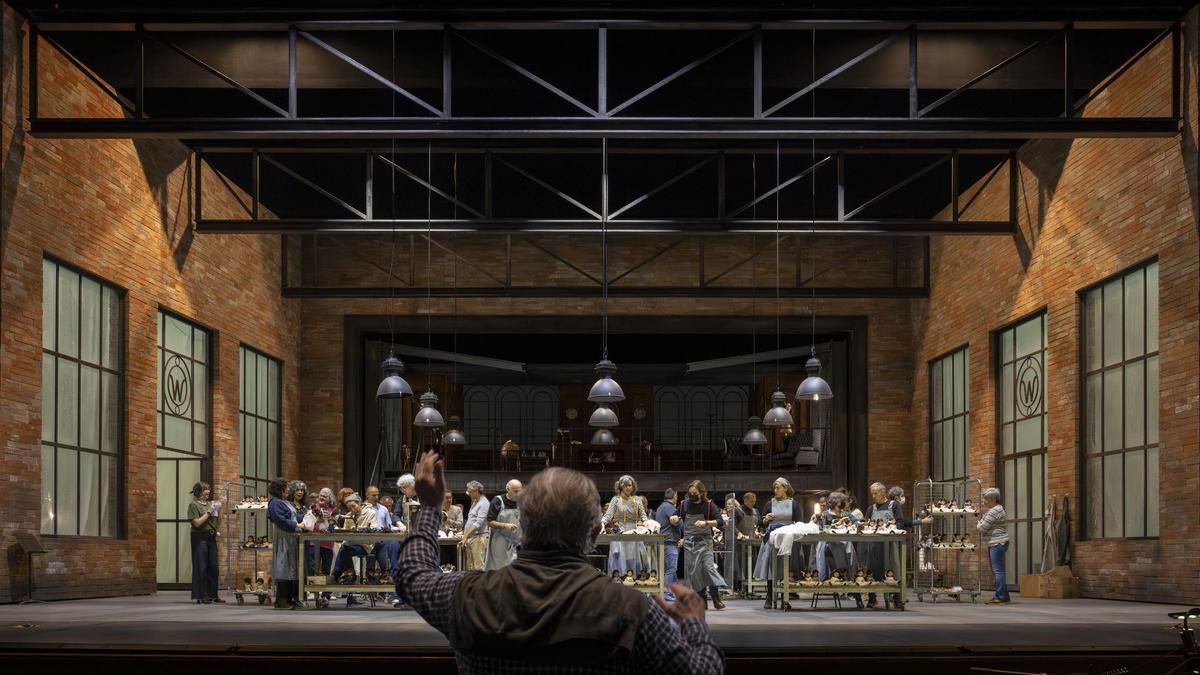 Ensayo de Luisa Miller en la sala principal de Les Arts