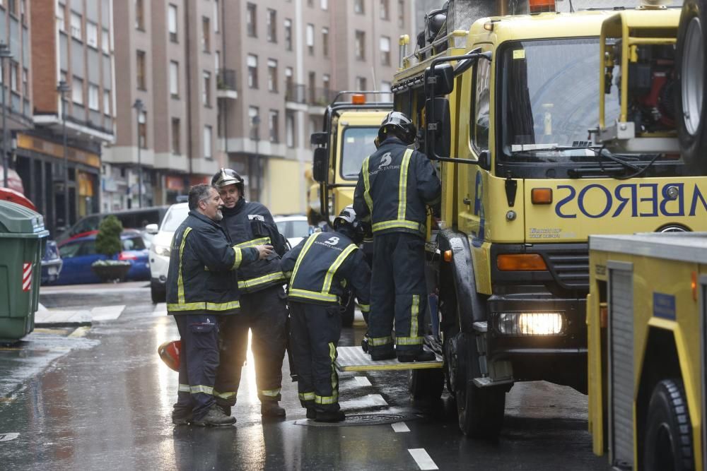 Incendio en un garaje de la calle Doctor Marañón de Avilés