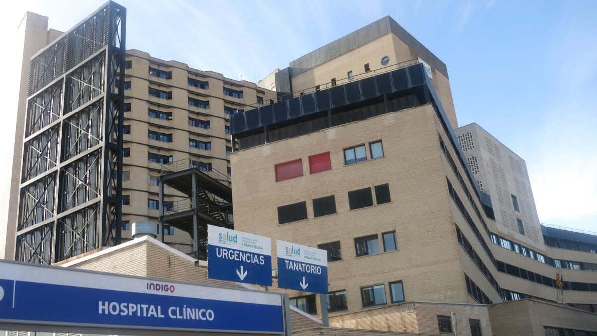 Fachada Hospital Clínico de Zaragoza.