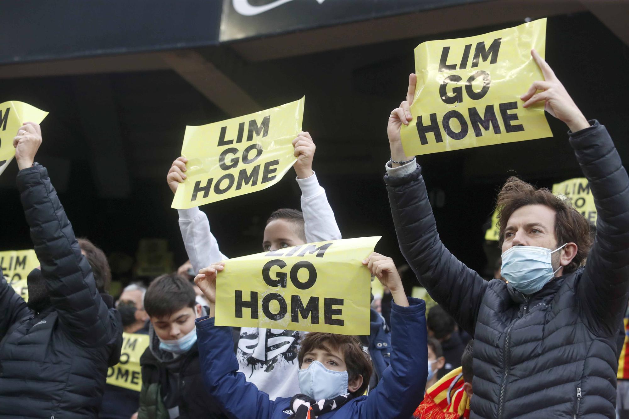 Lim Go Home: Así fueron las protestas de la afición contra Meriton