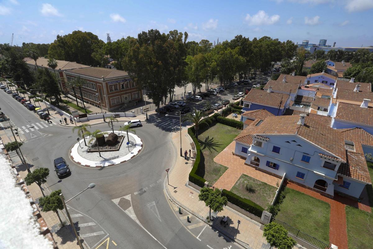 Los jardines de la Gerencia, al fondo.