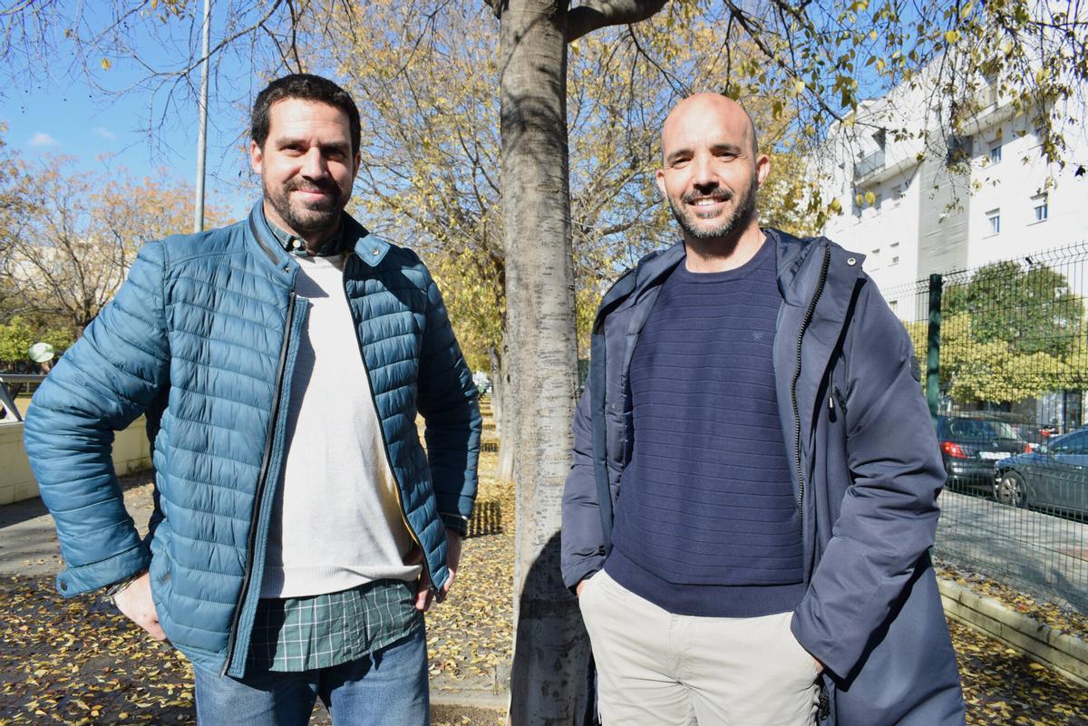 José Pablo Caballero (i) y Sergio Robles (d) creadores de la plataforma 'Bermejales - Metro sí, pero bien'