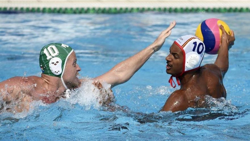 La selección española de waterpolo gana a Sudáfrica y pasa a octavos (16-4)