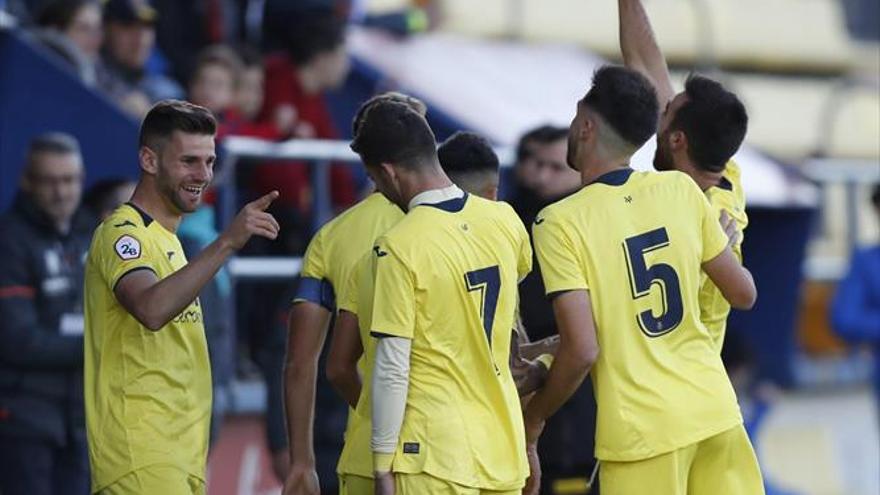 El Villarreal B se afianza en la cima con el grupo como lema