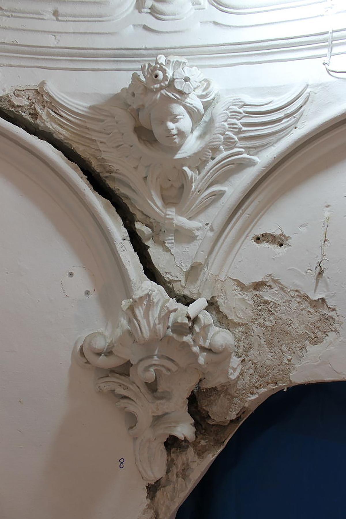 Camarín de La Caridad en la parroquia de La Asunción.