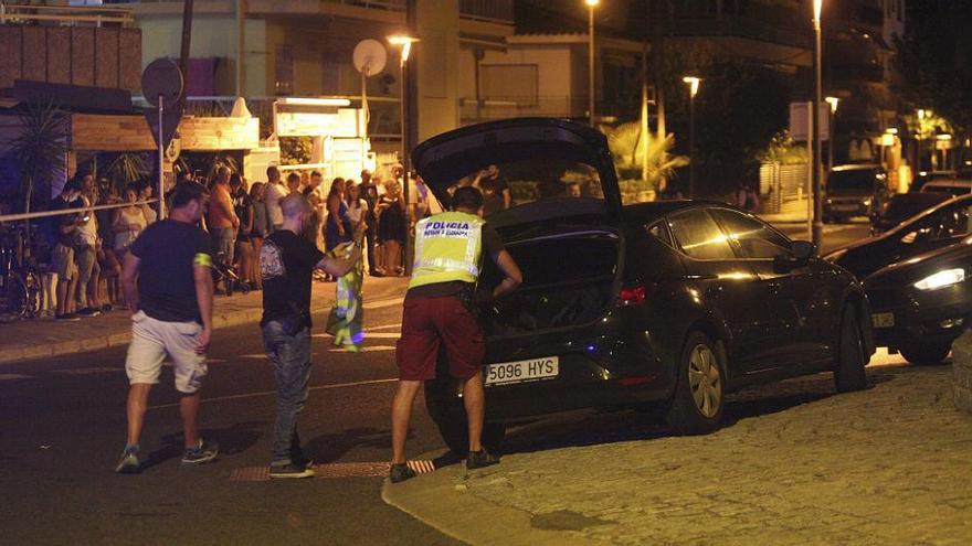 Abatidos cinco terroristas en Cambrils tras otro atropello