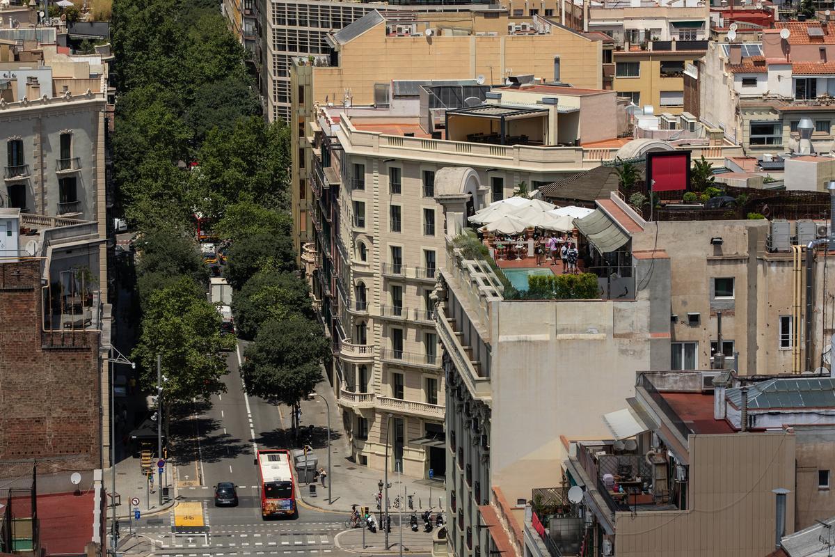 Piscinas llenas en Barcelona pese a la sequía