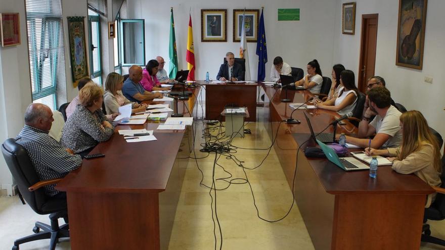 Imagen de archivo de una sesión plenaria en Vila de Cruces. |   // BERNABÉ