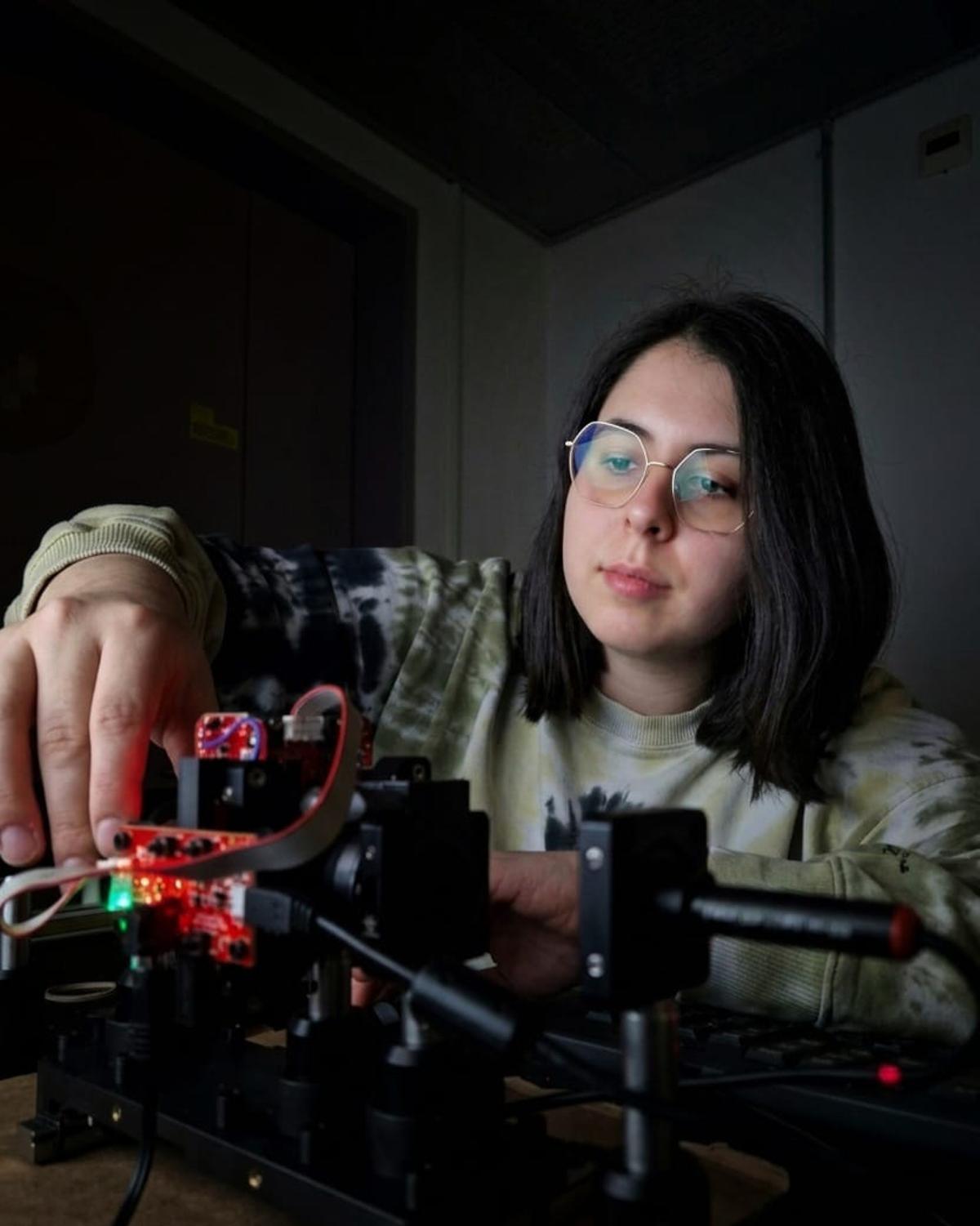 Verónica, en su laboratorio del centro ARTOG de la Universidad de Berna.