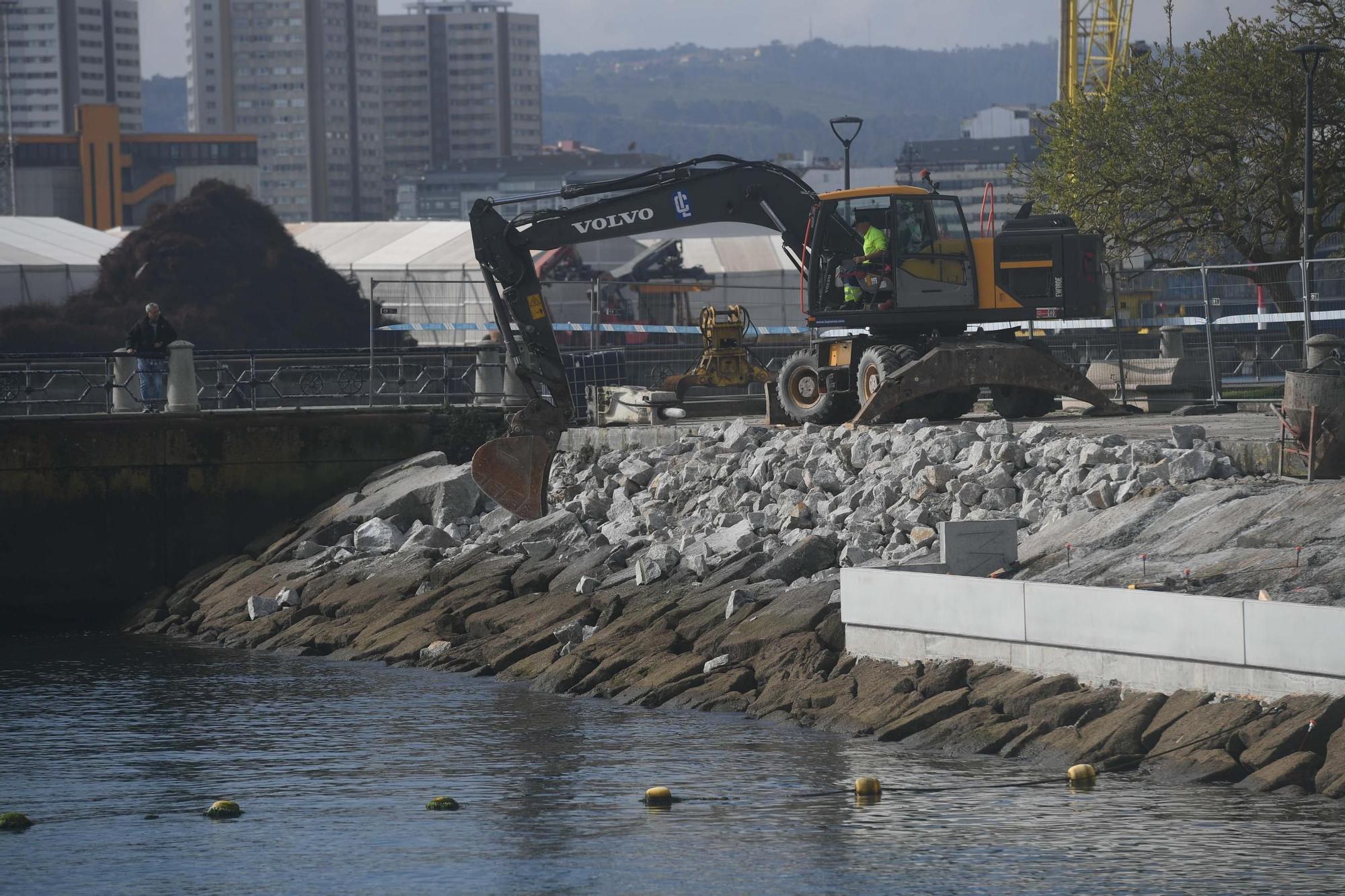 La plataforma de baño en O Parrote, prevista para 2023, apunta a finales de este verano