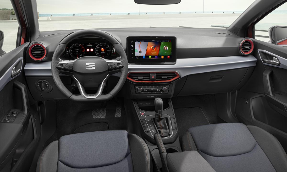 El nuevo SEAT Ibiza presenta un interior revolucionario, con mayor calidad y colorido.