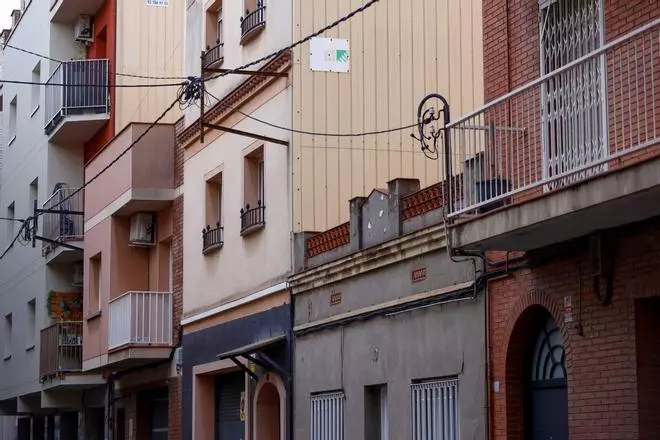 Los Mossos investigan la muerte violenta de una mujer y sus dos hijos menores en El Prat de Llobregat, en Barcelona