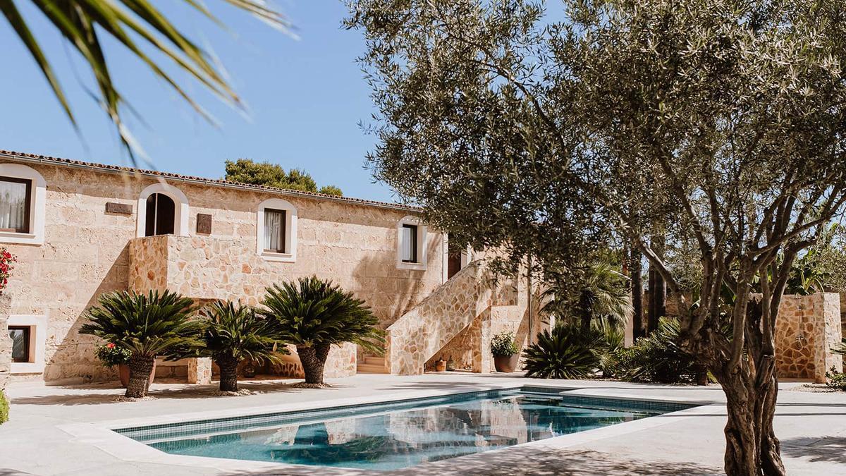 Vista de la piscina del agroturismo Sa Talaia Blanca, en Muro, Mallorca. de la familia del alcalde de Santa Margalida, Joan Monjo.