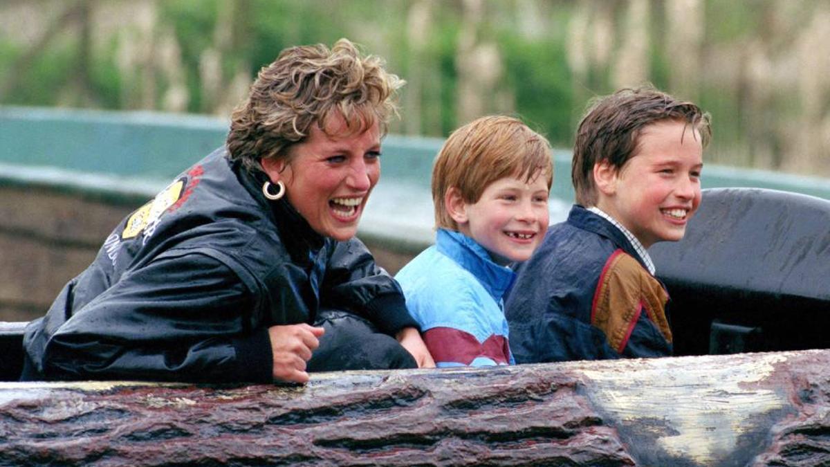 Diana de Gales, el príncipe Harry y Guillermo