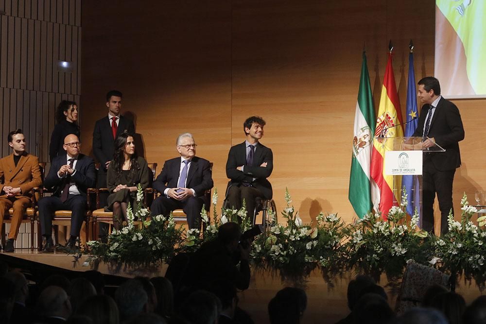 Entrega de las banderas con motivo del Día de Andalucía en Córdoba