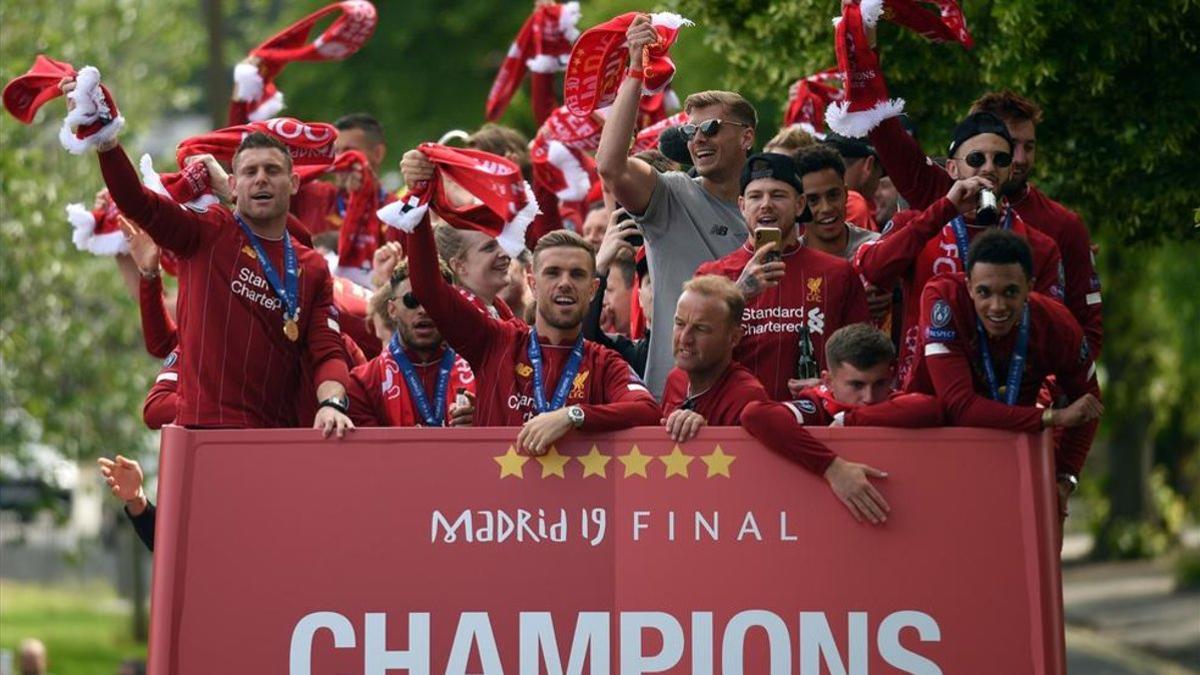 El Liverpool celebró con su afición su sexta Copa de Europa