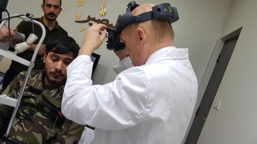 El Ministerio de Defensa de Irak enviará algunos de los heridos más graves a Alicante para que el doctor Jorge Alió les practique complejas cirugías y reconstrucciones de ojo.