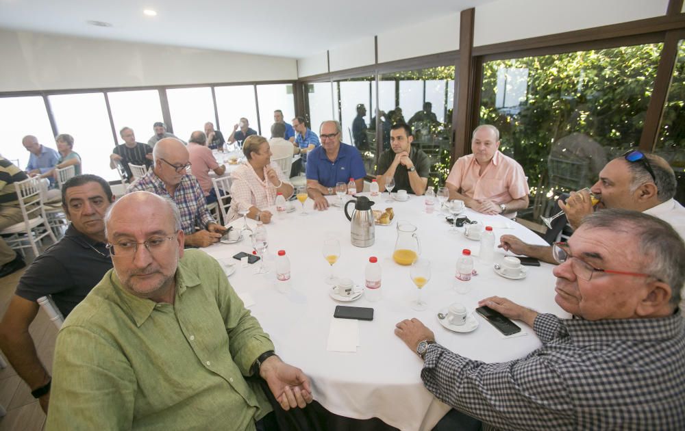 Los sanchistas tienden la mano para lograr un candidato de consenso en Alicante