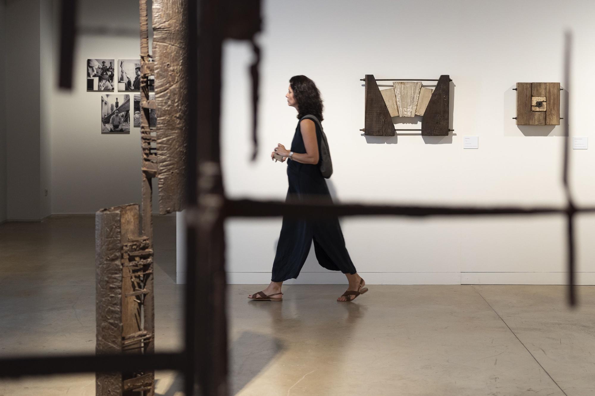 El Museo de Escultura Contemporánea de la Fundación Vila Casas reivindica la figura de Josep Maria Subirachs,