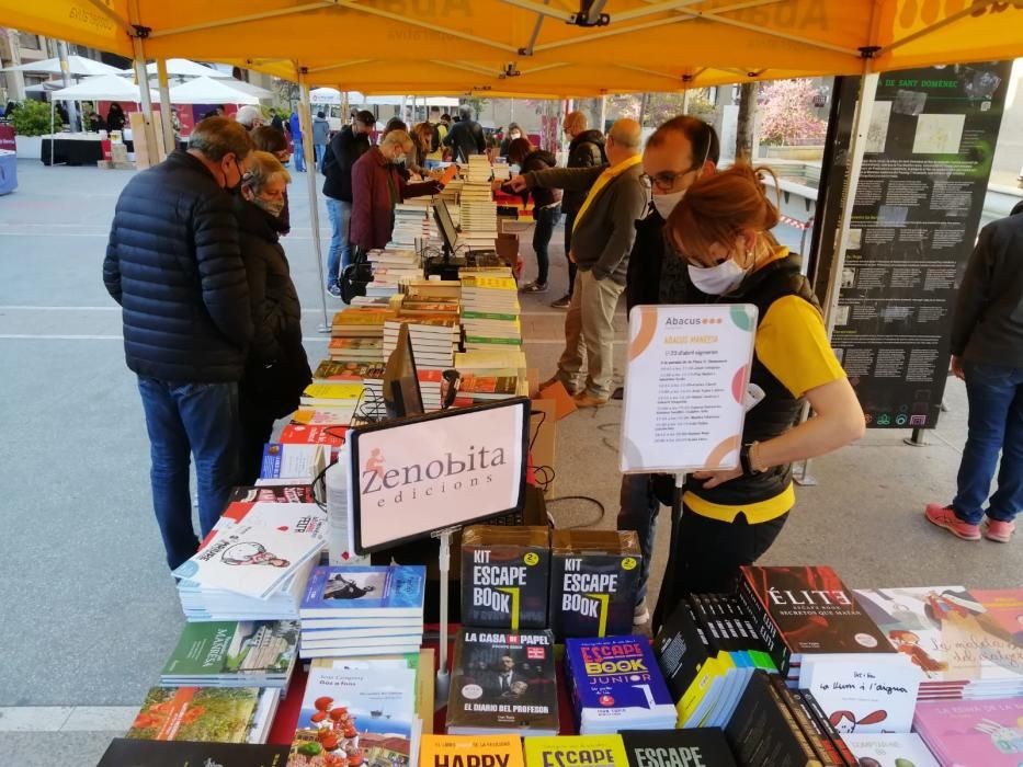 Parades a Manresa per celebrar Sant Jordi 2021