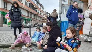 El Antroxu de Llanera sabe a chocolate y bizcocho y se baila a ritmo de charanga  y DJ