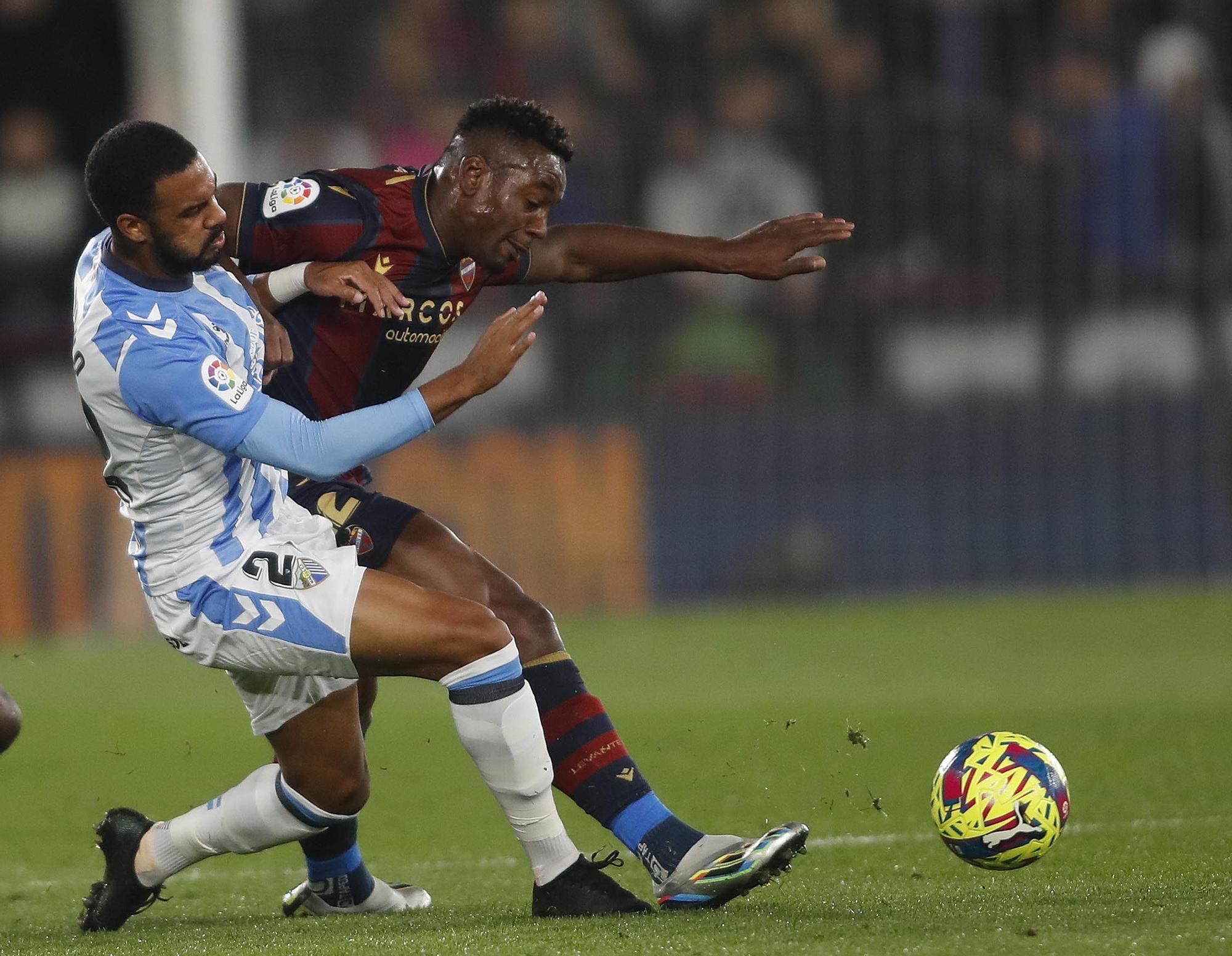 El Levante UD gana por la mínima al Málaga en el Ciutat