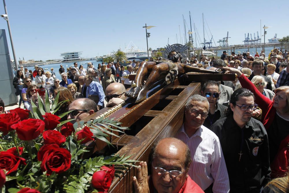 El Cristo del Grao recorre las calles de Poblats Marítims