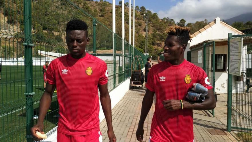 Lumor y Baba, tras finalizar el entrenamiento.