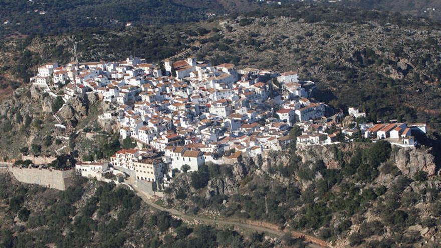 Entre los municipios malagueños, el de Vélez-Málaga ha sido el que mayor incremento de habitantes ha experimentado, subiendo en un año en 939 personas.