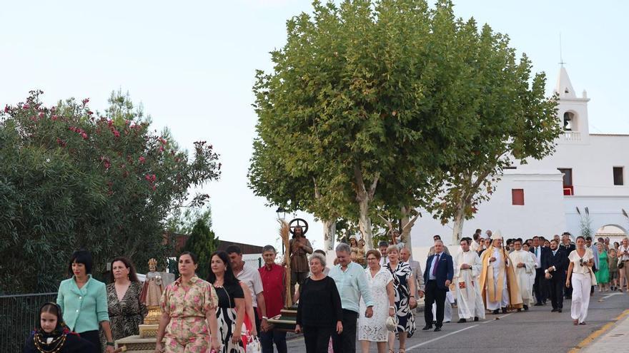 Fiestas de Ibiza: 'Ball' y 'correfoc' para honrar a Sant Miquel