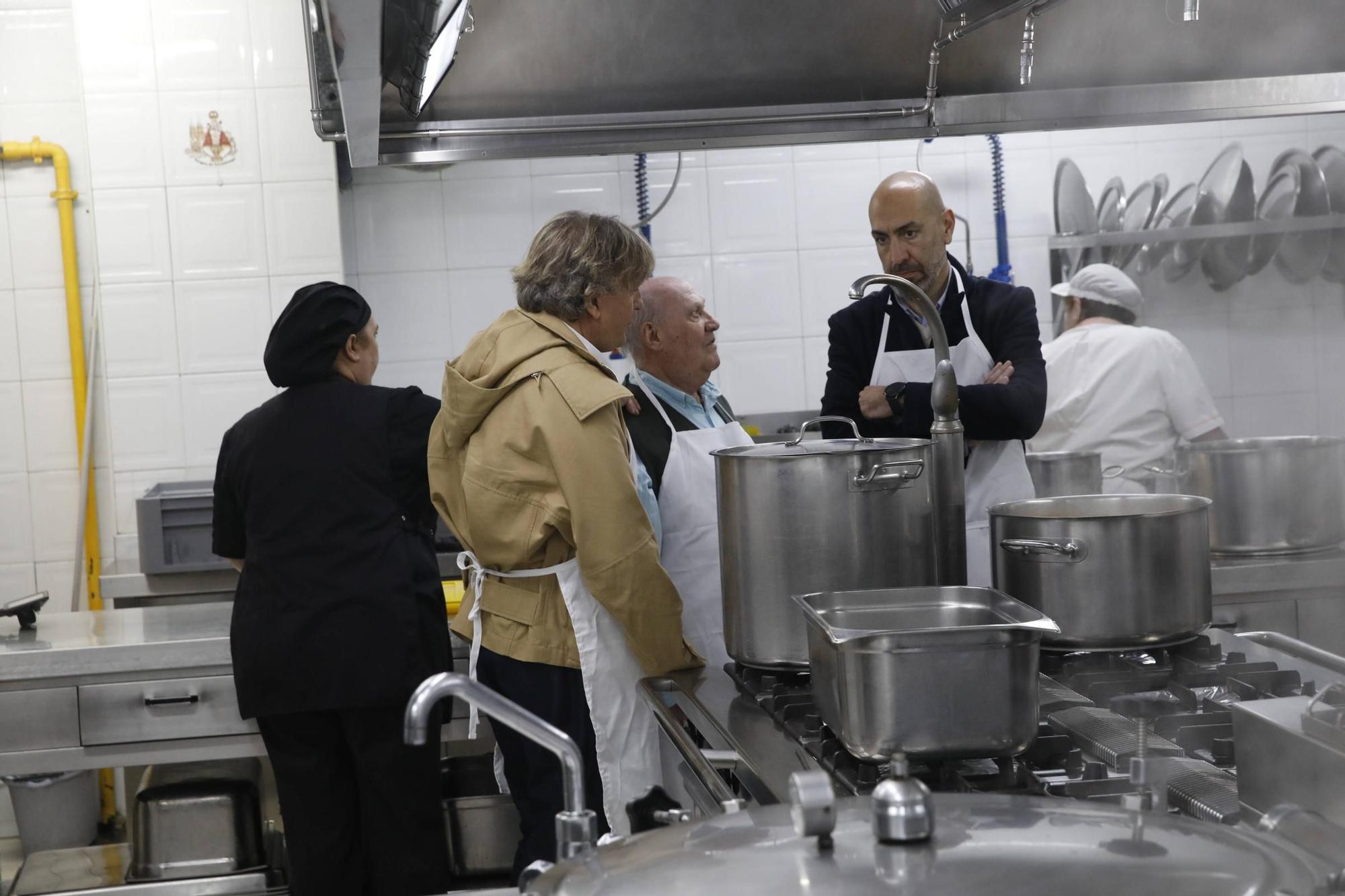 Otea sirve el menú de Antroxu en la Cocina Económica de Gijón (en imágenes)