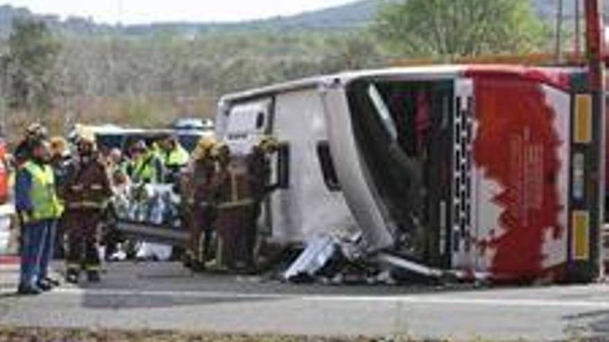 Dos de los heridos del accidente del bus ingresados en Vinaròs salen del hospital