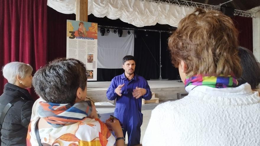 La Benéfica, el teatro de Infiesto recuperado por Rodrigo Cuevas, reabre sus puertas con folixa y música de Rozalén