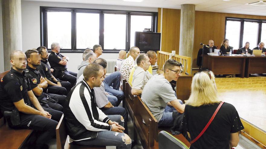 Dos búlgaros admiten el transporte de heroína y uno de ellos incrimina al abogado vigués