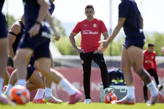 El Girona empieza la pretemporada 25-26 a la espera de fichajes
