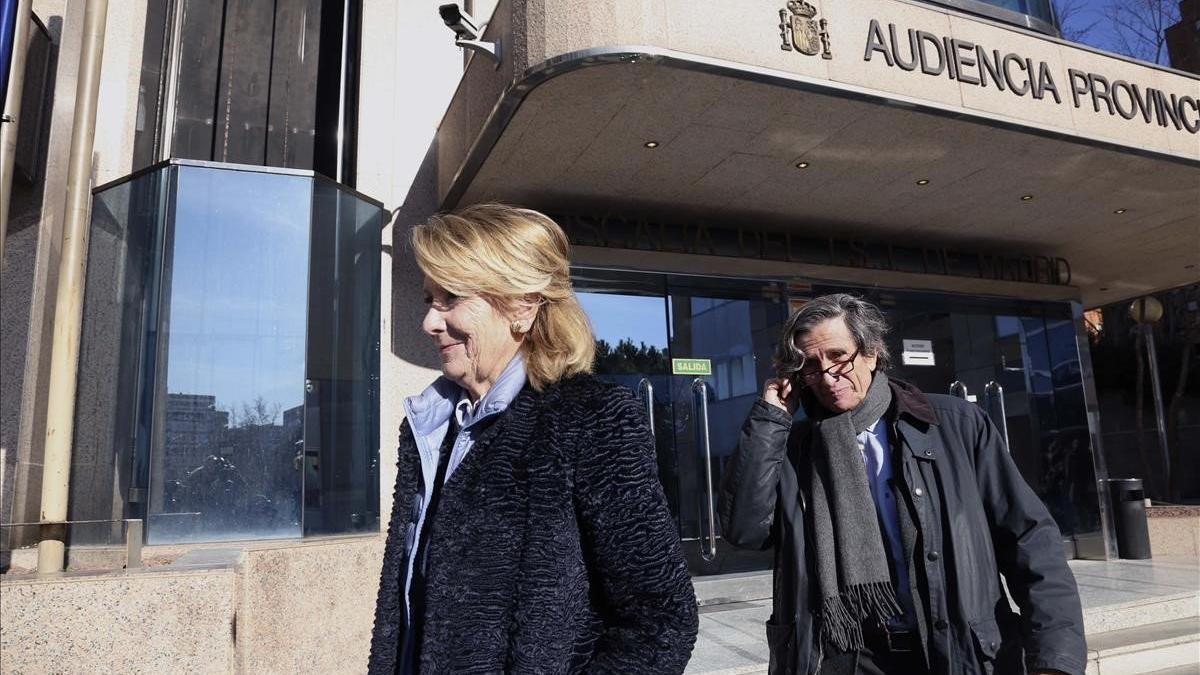 Esperanza Aguirre a su salida de la Audiencia Provincial de Madrid