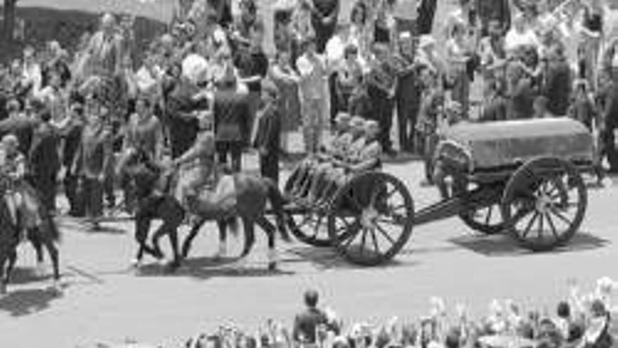 Los pinochetistas dan su adiós al dictador con abucheos al Gobierno