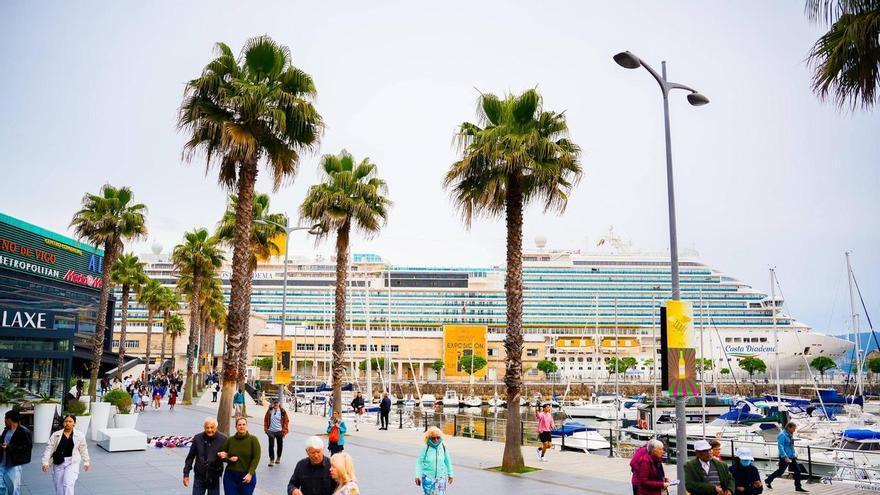 El desembarco más internacional: pasajeros de 53 países arriban a Vigo en el «Costa Diadema»
