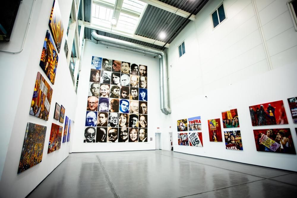 Compromís hace el vacío a una exposición del alcoyano Toni Miró por unas fotos independentistas