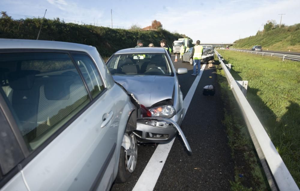 El accidente ocurrió en sentido salida de la ciudad (A Coruña-Santiago).