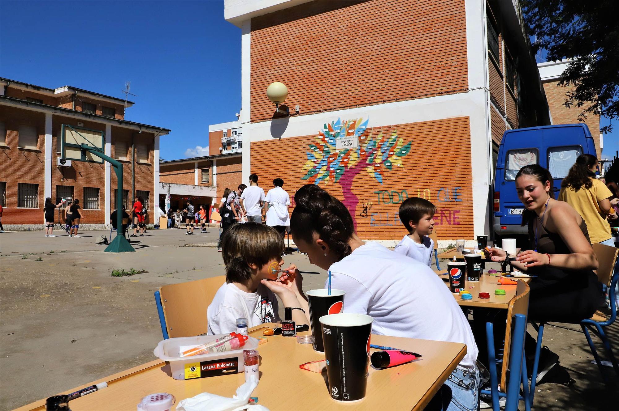 El colegio Lucano abre sus puertas durante un día