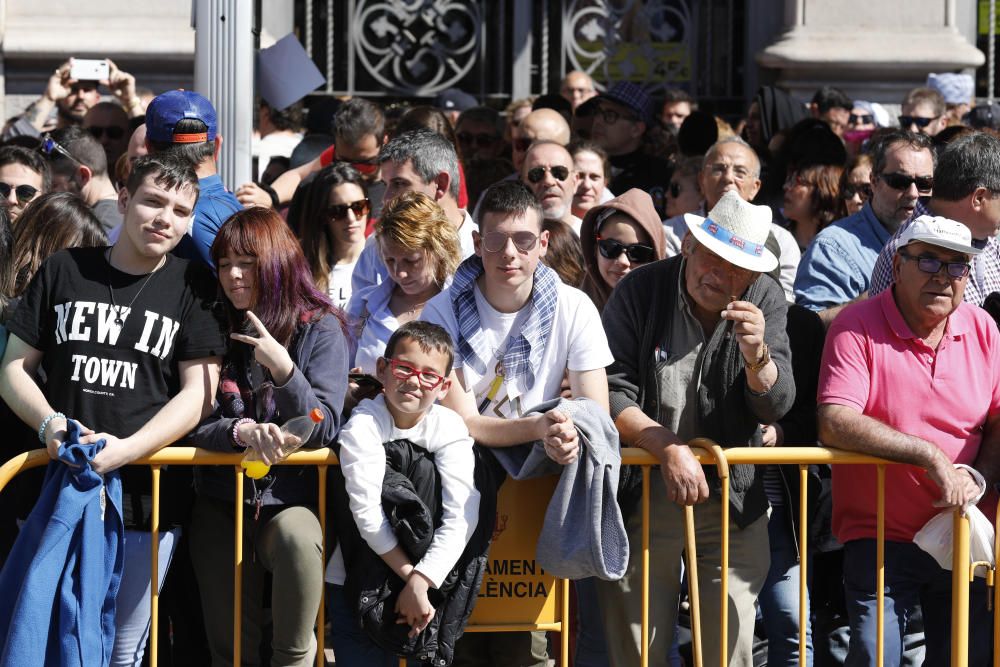 Búscate en la mascletà del 8 de marzo