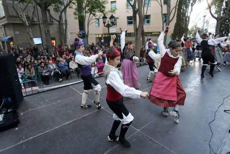 Escuelas de jotas en la Plaza de la Rebolería