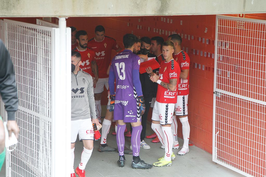 El Real Murcia no levanta cabeza (0-0)