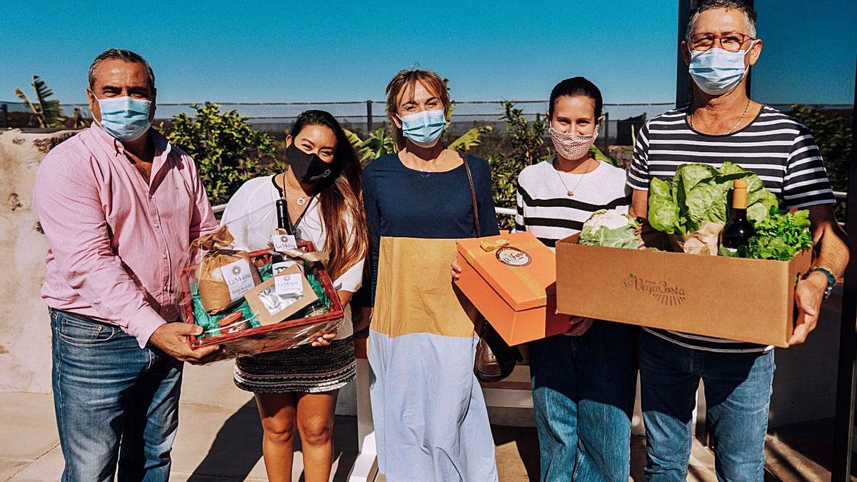 Entrega de lotes con productos de Lanzarote en Tinajo  | LP / DLP