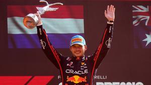 Max Verstappen celebra su triunfo en Monza