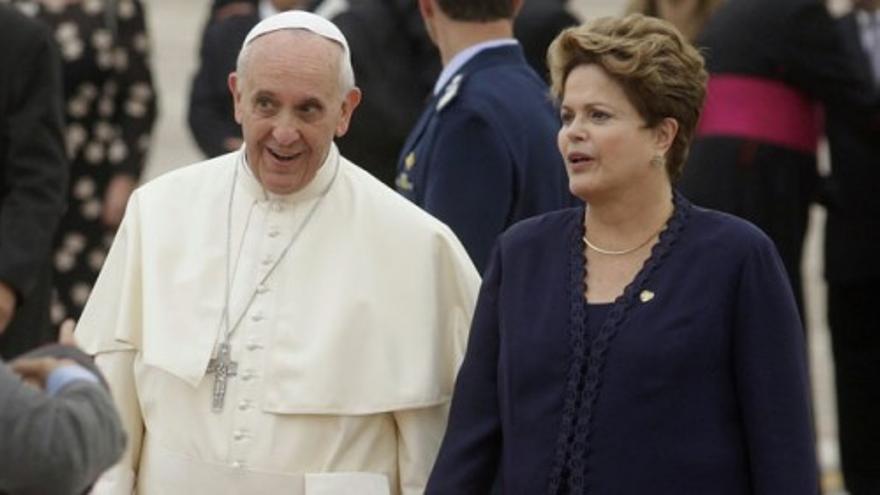 El Papa Francisco aterriza en Brasil