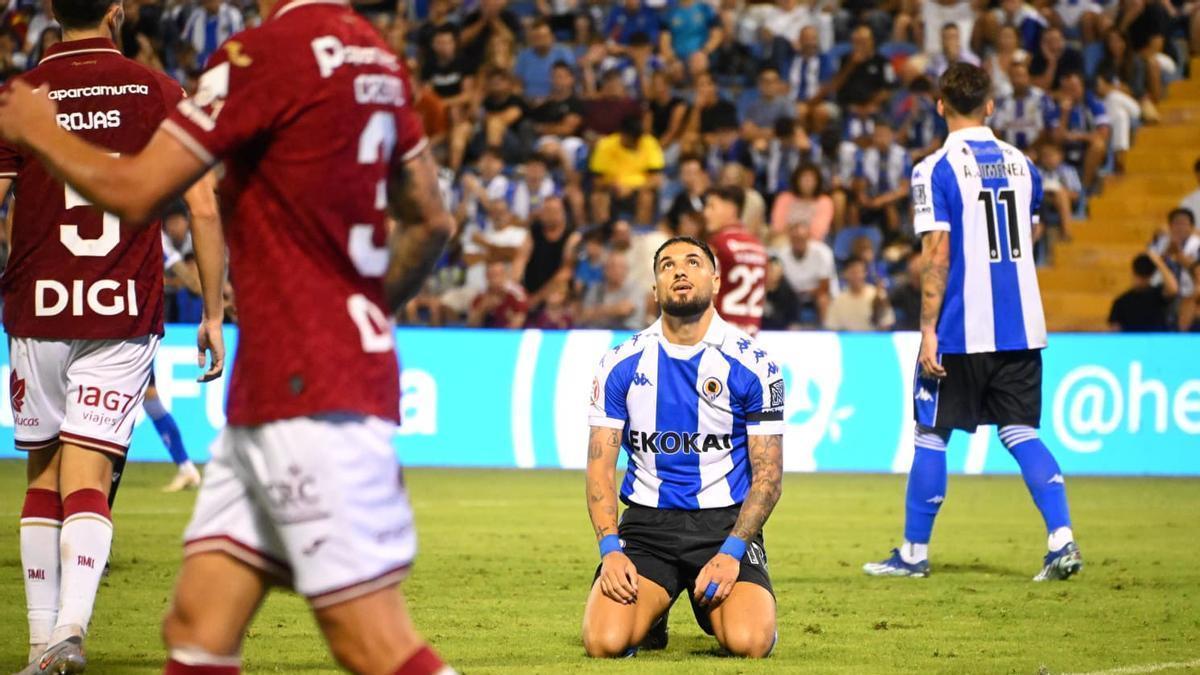 La falta de pegada amarga el estreno liguero del Hércules